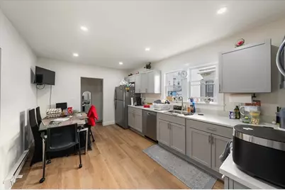 528 Ferry St, Everett, MA 02149 - Photo 6