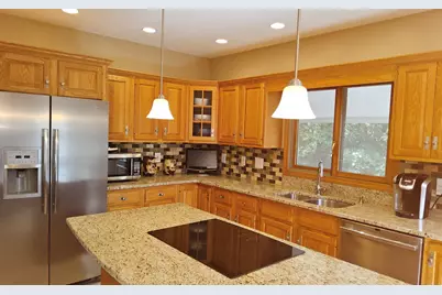 63 Pleasant St, Rockland, MA 02370 - Photo 10