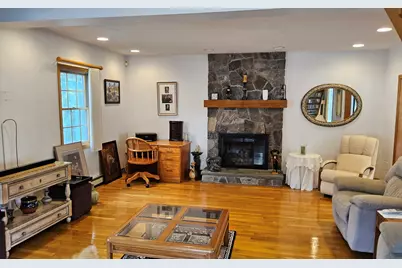 63 Pleasant St, Rockland, MA 02370 - Photo 14