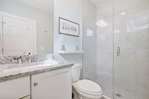 11 Woods Pl, Boston, MA 02129 - Photo 16
