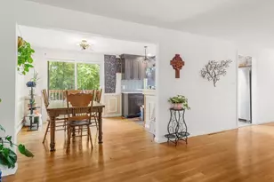 2 Ashland St, Holliston, MA 01746 - Photo 6