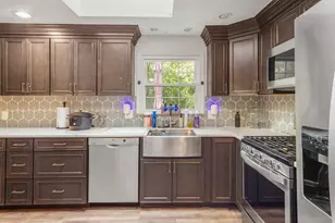 2 Ashland St, Holliston, MA 01746 - Photo 10