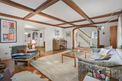 11 Stoneleigh Road, Newton, MA 02465 - Photo 6