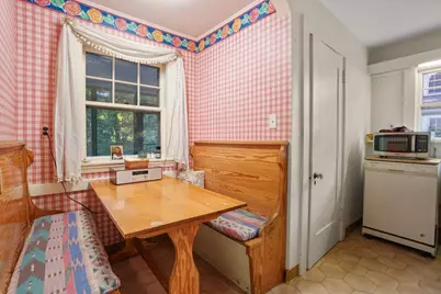 11 Stoneleigh Road, Newton, MA 02465 - Photo 14