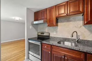 133 Beaconsfield, Brookline, MA 02445 - Photo 2