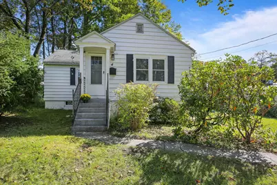 4 Pomona Rd, Worcester, MA 01602 - Photo 1