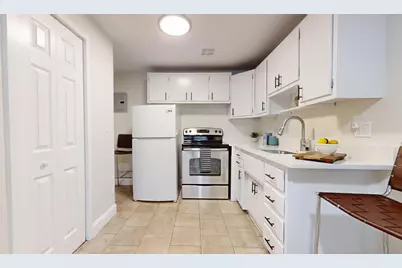 109 Warren St. #3, Watertown, MA 02472 - Photo 4