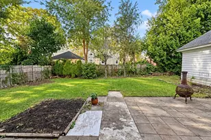 25 Wexford St, Springfield, MA 01118 - Photo 8