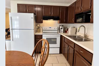 145 McKinstry Ave, Chicopee, MA 01013 - Photo 8