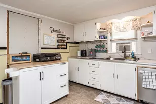 11 Hopewell St, Taunton, MA 02078 - Photo 8