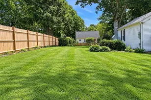 36 Oakland Dr, Auburn, MA 01501 - Photo 10
