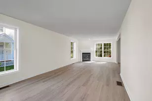 118 Barbara Ln, Hudson, NH 03051 - Photo 4