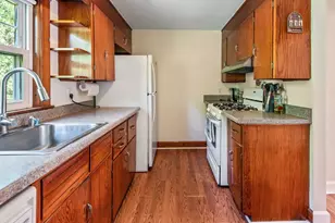 5 Briggs St, Northbridge, MA 01588 - Photo 10