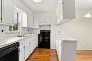 132 Parker St, Acton, MA 01720 - Photo 12