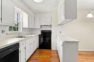 132 Parker St, Acton, MA 01720 - Photo 10