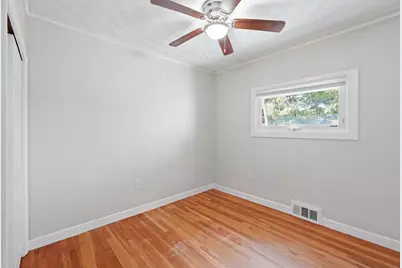 7 Athens St, Auburn, MA 01510 - Photo 12