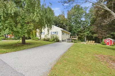 7 Athens St, Auburn, MA 01510 - Photo 32