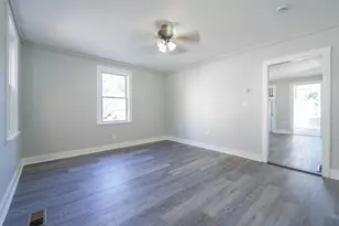 252 Somerset Ave, Taunton, MA 02780 - Photo 10