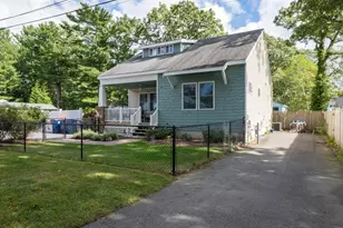 18 Elmwood St, Wareham, MA 02571 - Photo 2