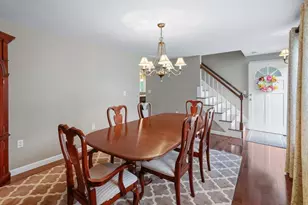 14 Oak Cir, Holden, MA 01520 - Photo 4
