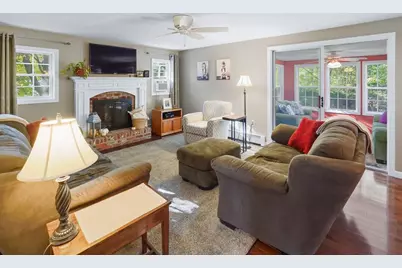 14 Oak Cir, Holden, MA 01520 - Photo 6