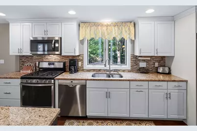 14 Oak Cir, Holden, MA 01520 - Photo 16