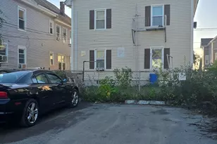 32 Agawam St, Lowell, MA 01852 - Photo 10