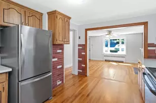 63 Rockridge Rd, Waltham, MA 02453 - Photo 8