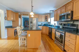 1 Gooseneck Ln, Westford, MA 01886 - Photo 2
