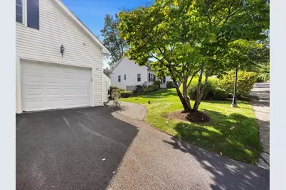 30 William Onthank Ln #30, Southborough, MA 01772 - Photo 2