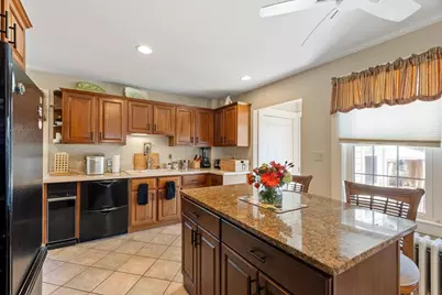 37 Hartz St, Gloucester, MA 01930 - Photo 8