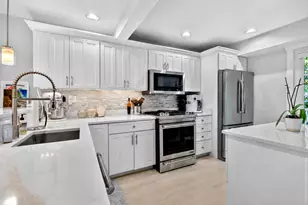 794 E 7th St, Boston, MA 02127 - Photo 1