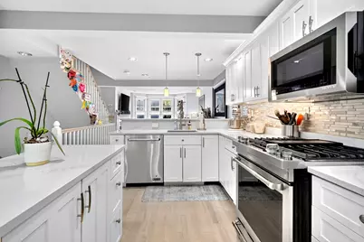 794 E 7th St #L, Boston, MA 02127 - Photo 2