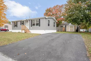41 B St, Seabrook, NH 03874 - Photo 2