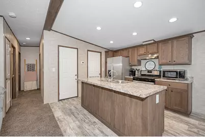 41 B St, Seabrook, NH 03874 - Photo 4