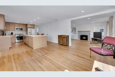 79 Chilmark St, Worcester, MA 01604 - Photo 6