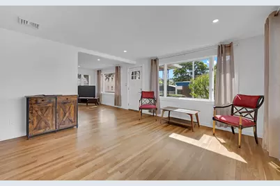 79 Chilmark St, Worcester, MA 01604 - Photo 12