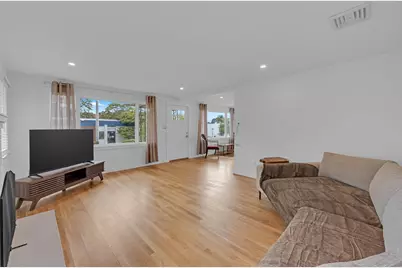 79 Chilmark St, Worcester, MA 01604 - Photo 8