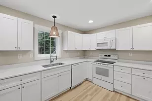 104 Hilltop Dr, Southbridge, MA 01550 - Photo 2