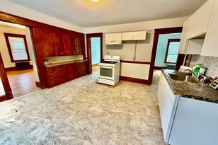 161 Hampden St, Springfield, MA 01151 - Photo 4