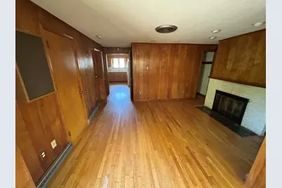 50 Van Horn St, Chicopee, MA 01013 - Photo 8