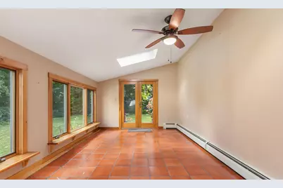 609 Oxford St  S, Auburn, MA 01501 - Photo 4