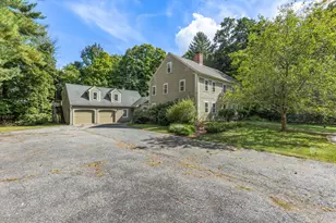 609 Oxford St S, Auburn, MA 01501 - Photo 1