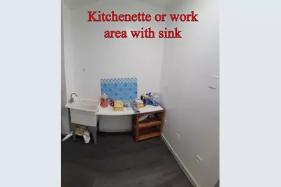 17 Hampshire Street, Methuen, MA 01844 - Photo 6