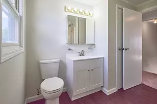 270 Sunderland Rd, Worcester, MA 01604 - Photo 12