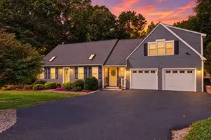 8 Monahan Ln, Mansfield, MA 02048 - Photo 1