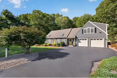 8 Monahan Lane, Mansfield, MA 02048 - Photo 2