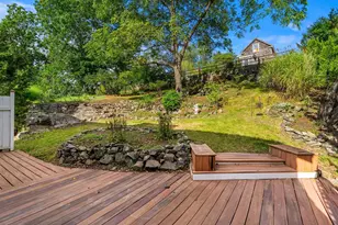 17 Cottage St, Marblehead, MA 01945 - Photo 12