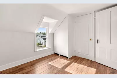 17 Cottage Street, Marblehead, MA 01945 - Photo 20