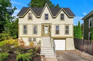 17 Cottage St, Marblehead, MA 01945 - Photo 1